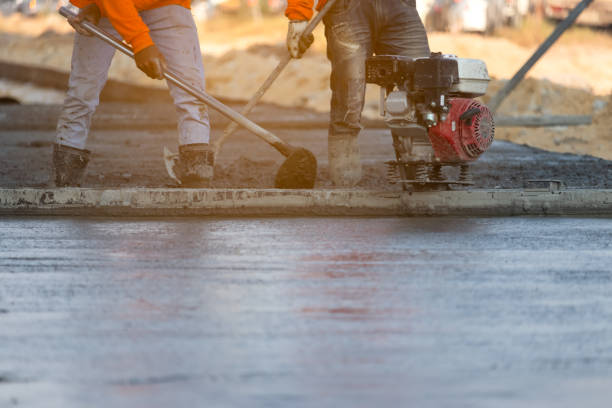 Best Concrete Sidewalk Installation in Earlvle, IL